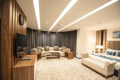 Golden Bujari Hotel-kyan ????? ?????? ???????