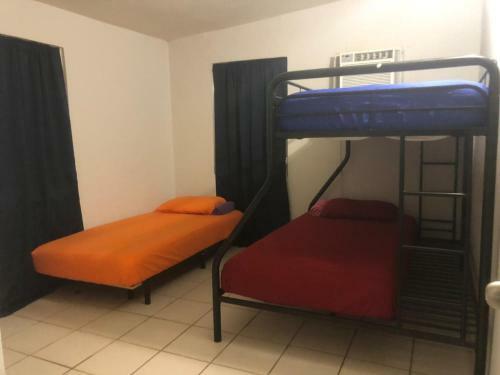 Hostal The International Hostel El Collage