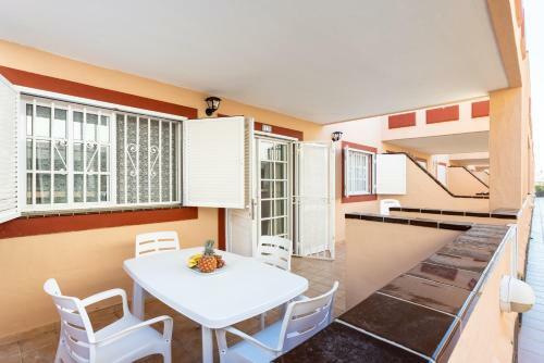 Apartamento Home2book The Heights Los Cristianos, Pool