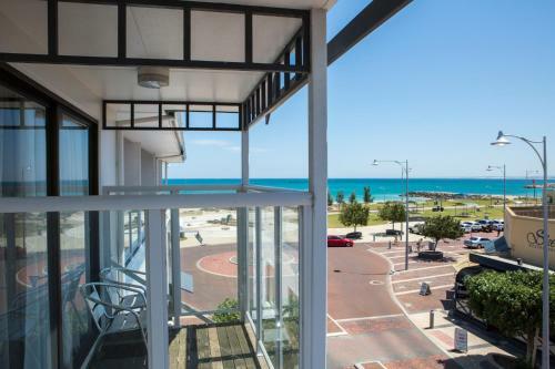 Ocean Centre Hotel