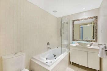 Sandy Cove Apartments