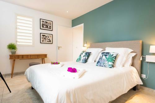 Villas Rock & Beach