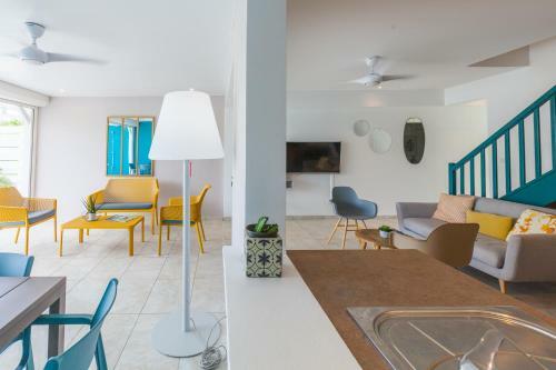 Villas Rock & Beach