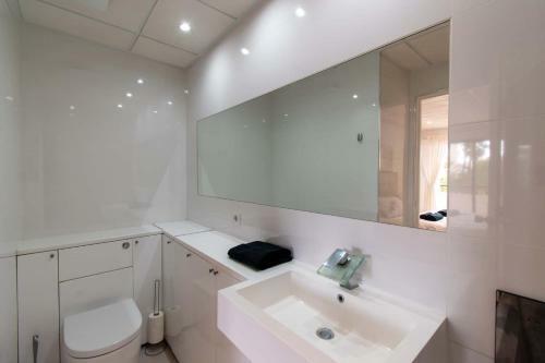 Apartamento Castle Harbour 30 - Two Bed With Pool View