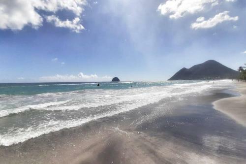 Apartamento Superbe Studio, � 20 M�tres de La Plage, Acc�s Direct Grande Plage Diamant