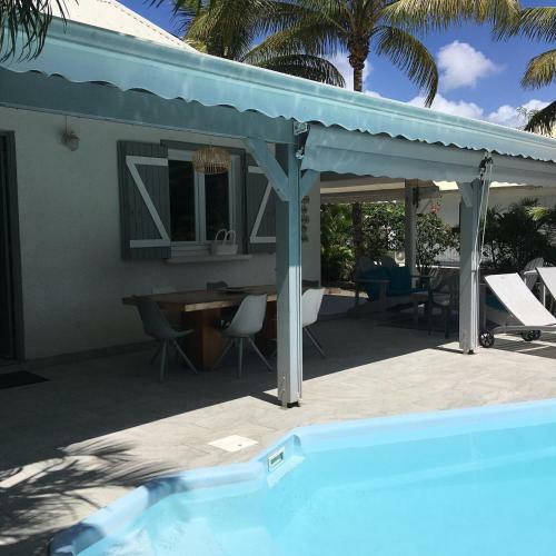 Tiki Paradise Lodge Fwi