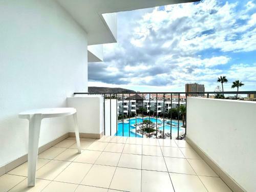 Apartamento Con Balcon, Piscina, Cerca Playa En Tenerife Sur