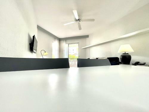Apartamento Con Balcon, Piscina, Cerca Playa En Tenerife Sur