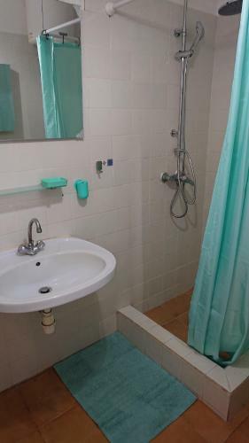 Bas de Villa 80m2 En Toute Intimit� � 500 Metres de La Plage
