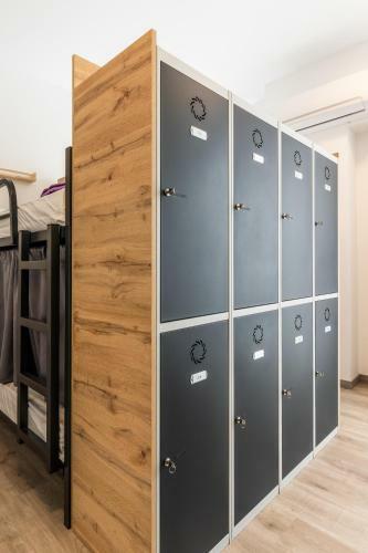 Four Rooms Hostel