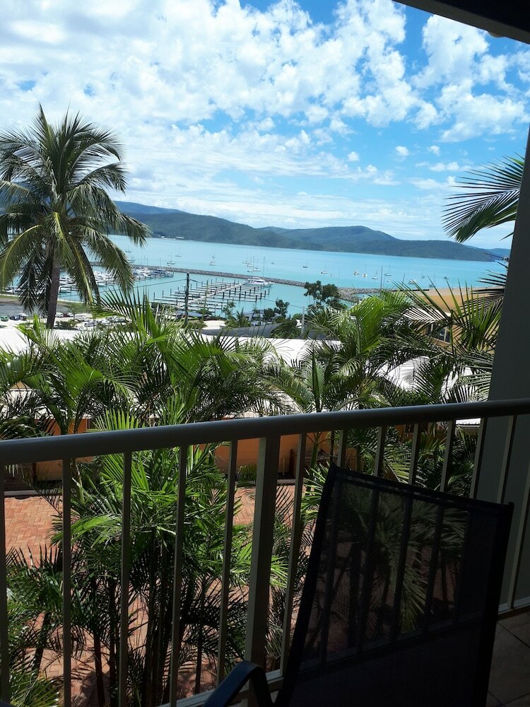 Aparthotel Airlie Apartments
