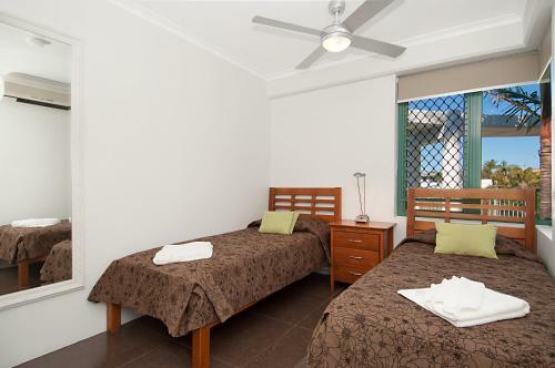 Hotel The Norfolks On Moffat Beach