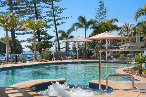 Hotel The Norfolks On Moffat Beach