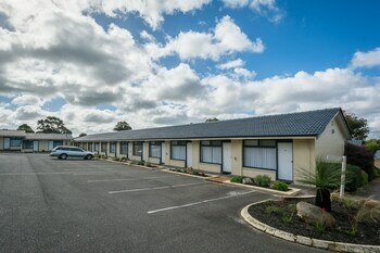 Ace Motor Inn