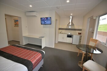 Ace Motor Inn