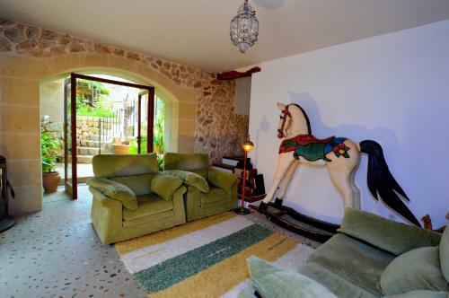 Preciosa Casa Con Piscina Can Costa