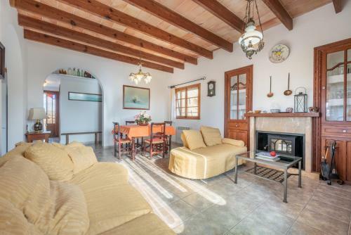 Finca Es Tur� Des Bessons