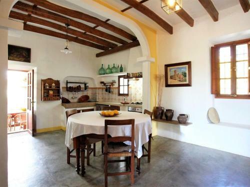 Luxury Villa In Manacor With Private Terrace And Garden