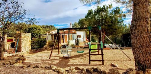 Abeleshome. Villa Con Piscina, Barbacoa Y Parque Infantil.