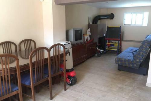 Casa Tranquila Para 8-10 Persona Con Jard�n Y Barbacoa