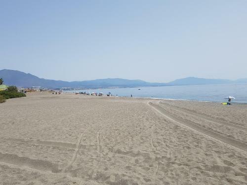 Apartamento Con Vistas Al Mar En Manilva Playa