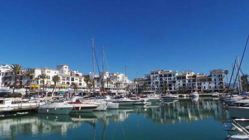 Quiet Hillside Apartment With Beautiful Terrace Just 5 Minutes Walk From Beach