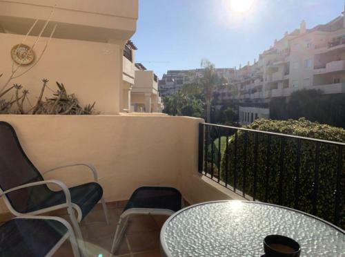 3-bed 3 Bath Sea & Mountain View Apartment