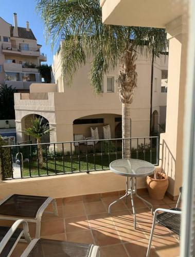 3-bed 3 Bath Sea & Mountain View Apartment