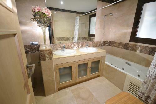 Apartamento Marina Castillo 1011