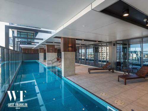 Apartamento Dc Vs Marvel Theme Ft Arcade Machine Pool Gym Spa Sauna Bbq