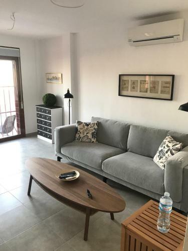 Villa In Mazarr�n With Swimmingpool
