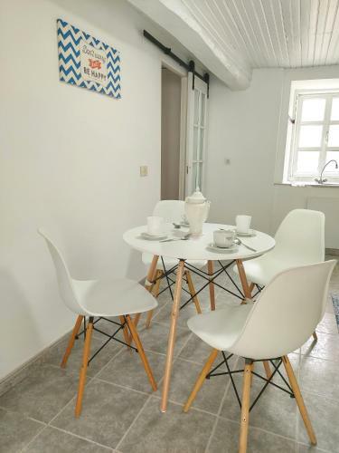 Casa Pedra E Auga