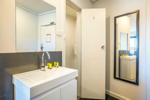 Motel Rose & Crown Hotel Adelaide