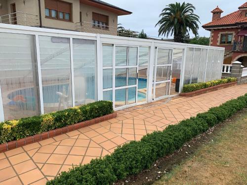Apartamentos La Arena