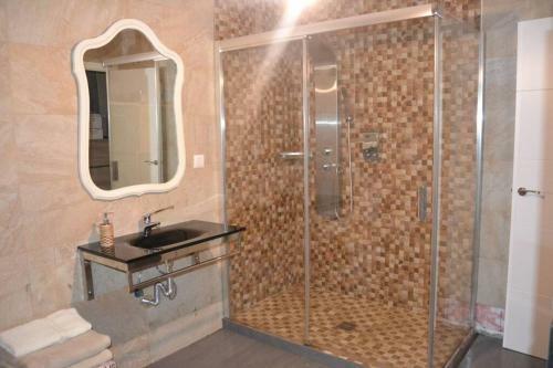 Apartamentos Nayda Gran Casa Con Piscina