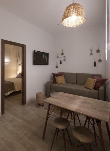 Tria Nomina Apartamentos Tur�sticos