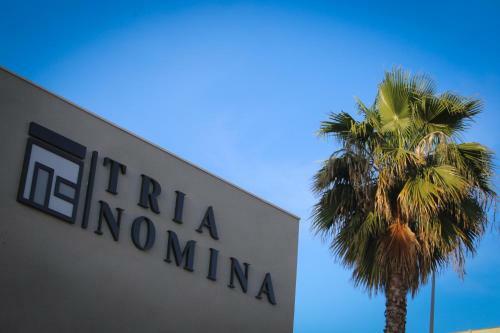 Tria Nomina Apartamentos Tur�sticos