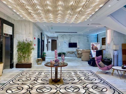 Violet Al Shisha Hotel