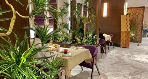 Violet Al Shisha Hotel