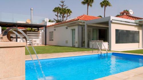 Villa Calma Luxury Villa