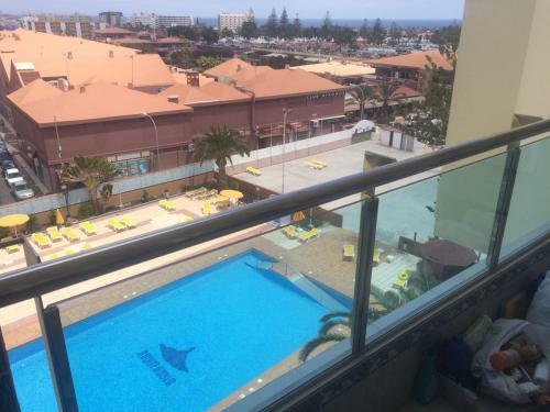 Central Apartment Overlooking Yumbo Centre With Heated Pool