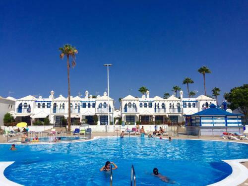 Playmar Blue Bungalow