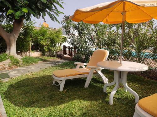 Lovely 2 Bedroom Bungalow With Parking