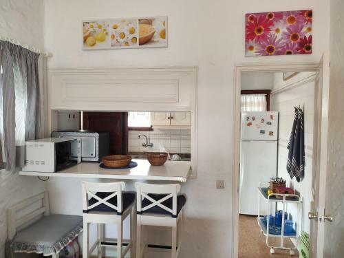 Lovely 2 Bedroom Bungalow With Parking