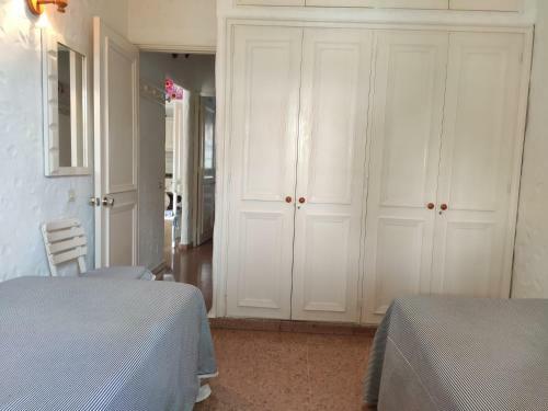 Lovely 2 Bedroom Bungalow With Parking