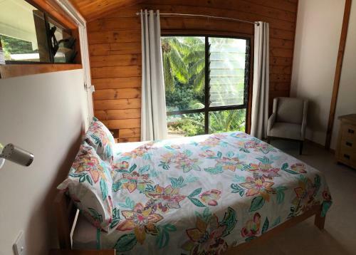 Pacific Views, Tranquil Location, Large Home, Navy House 2
