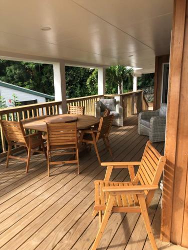 Pacific Views, Tranquil Location, Large Home, Navy House 2