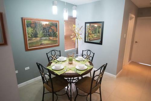 Modern 3 Bedroom Condo In Private Community 8