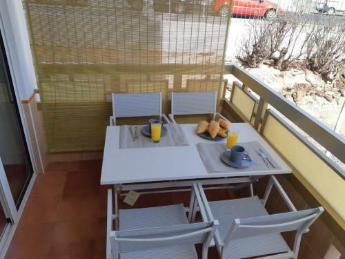 Apartamento 5 Min Walk From Yumbo! 128