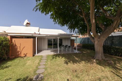 Los Melocotones Maspalomas Private Access Garden Pool